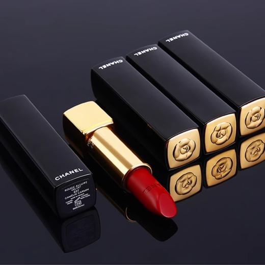 【限时特惠】CHANEL 香奈儿魅力丝绒口红3.5g【#51 暖茶棕色，#57 枫叶红橘，#58 复古红棕，#63 玫瑰粉豆沙，#211 红茶色】 香港直邮 商品图6
