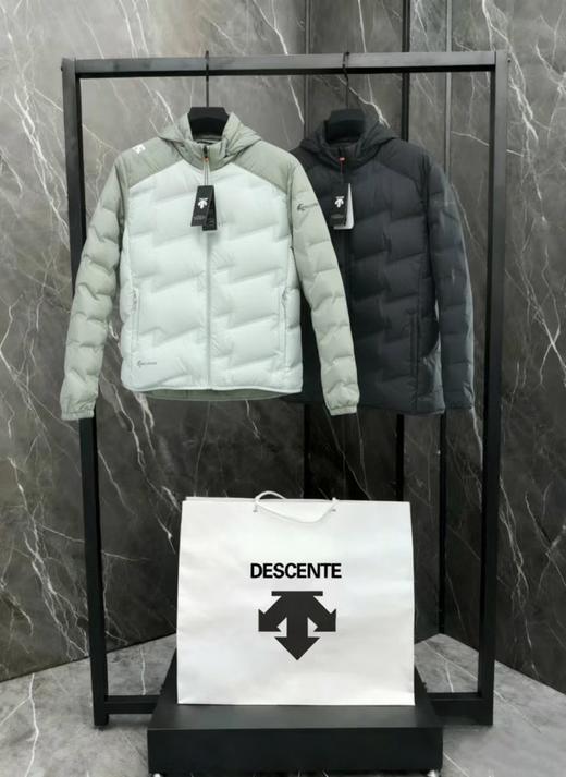 D120823冬新款防风防水连帽轻薄羽绒服男女同款 商品图0