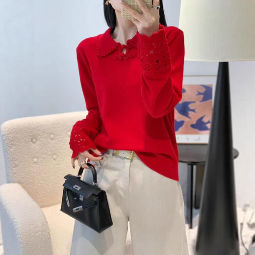 新年战衣羊毛羊绒混纺盘扣小翻领够花镂空羊毛衫 商品图2