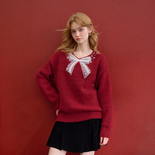 西遇钉珠蝴蝶结红色毛衣女冬季新款V领氛围感套头针织衫H0055333 商品图0