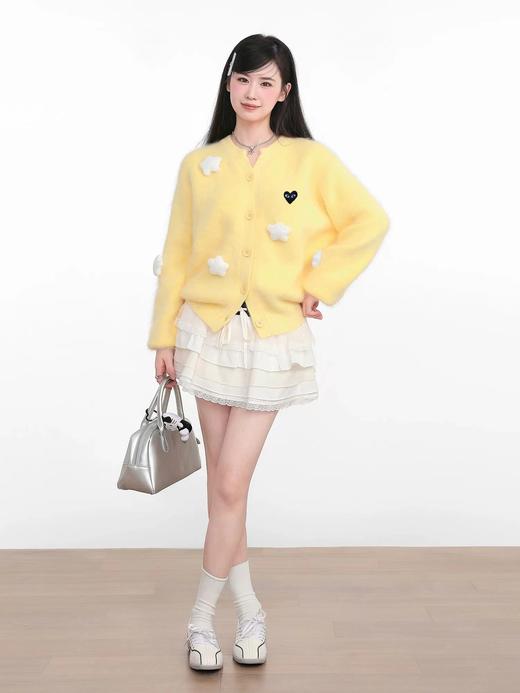 D120845甜美圆领设计黑色爱心黄色针织开衫 商品图1