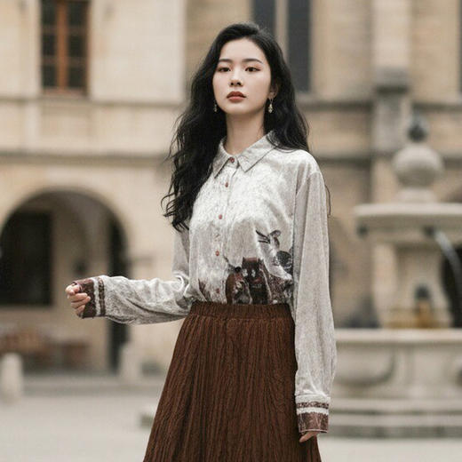 谜底丝绒印花衬衫长袖2026春季新品复古通勤亲肤衬衣女265GC5022 商品图0