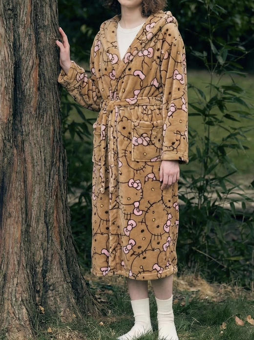 Hello Kitty法兰绒连帽睡袍 焦糖色双面绒慵懒廓形 居家办公 熬夜追剧随意一裹 暖绒绒 行走的云朵被 商品图6