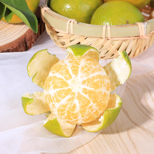 【京东包邮】广东德庆贡柑 脆嫩少渣 4.8斤中果/大果/32枚大果彩箱装 商品图1