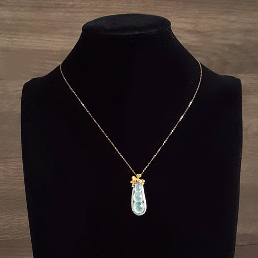 【天然正品】A货翡翠AU750双色金镶钻镶天然细腻飘蓝花冰种福豆翡翠配珍珠吊坠项链35.0*12.6*8.1MM（皆取最大值）链长：45CM（长度可调节）女士261125TJ19 商品图8