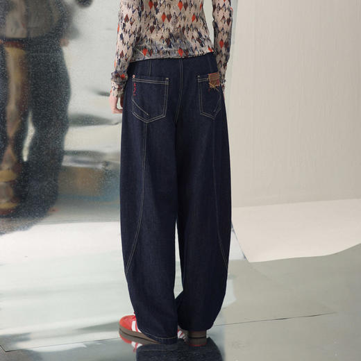 谜底香蕉裤长裤2026年春季新品显腿长贴布绣花牛仔裤女261MJ0018 商品图2