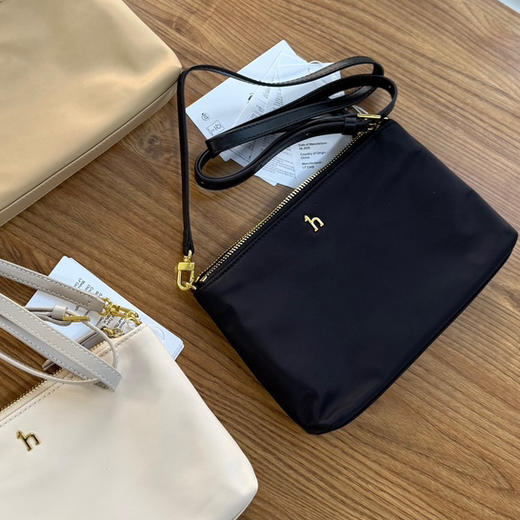 【秒杀价已调 直接拍】哈吉斯 韩国专柜 尼龙斜挎包 商品图12