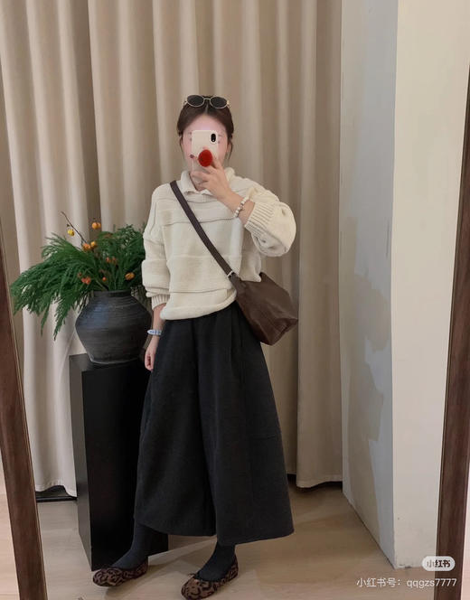 韩单翻领小卷边 商品图1