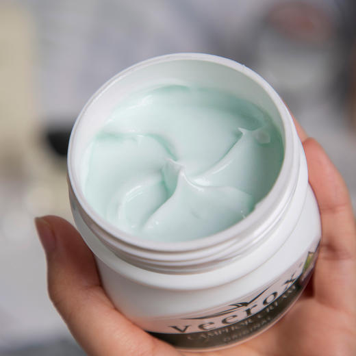 Veerox韦林适 香樟护肤霜 南非原装进口 滋润保湿 嫩滑肌肤 脚后跟防干裂 一瓶多效 全家可用 225ml/瓶 商品图8