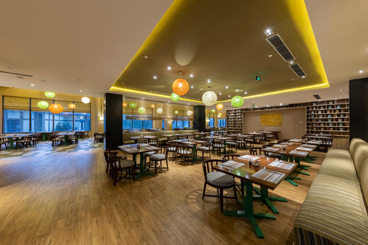 长白山万达悦华酒店×三晚套餐·含雪地摩托+冰雪漂流+万达滑雪门票+汉拿山温泉+水乐园 商品图3