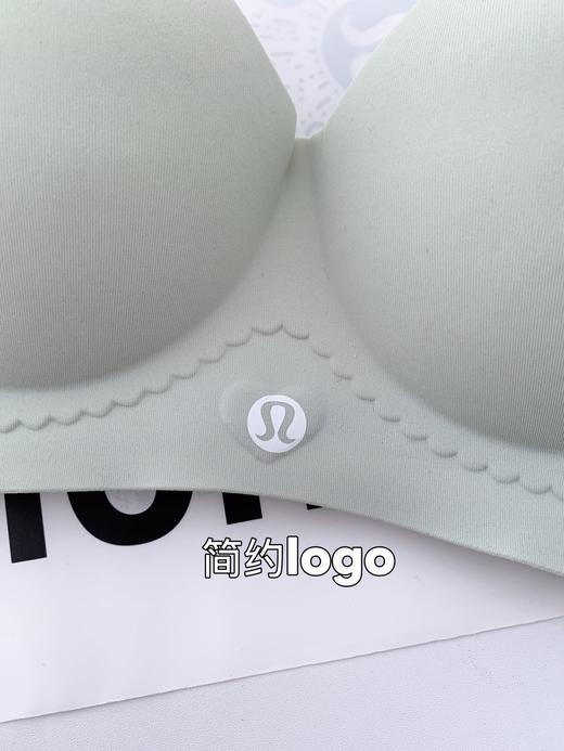 【lululemon内衣】无痕版型，轻薄贴合又亲肤，触感细腻柔软，透气不闷超舒服~ 商品图3