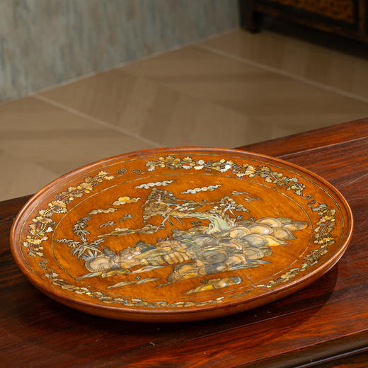 清	红木嵌螺钿花卉人物圆形呈盘 商品图3