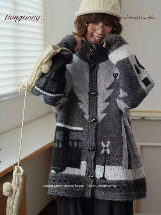 D120837复古潮酷风黑灰白高领牛角扣针织开衫外套 商品图3