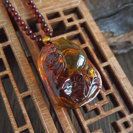 【天然正品】天然无杂裂灵芝如意（福寿安康、吉祥如意）墨西哥蓝珀吊坠项链36.1*26.8*16.9MM（皆取最大值）链长：45CM中性281125NJM11 特价 商品图3