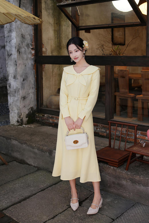逸红颜明月优选#温婉新中式古董裙「瓷梦」淑女灵动蝴蝶结领，收腰显瘦微鱼尾 商品图1