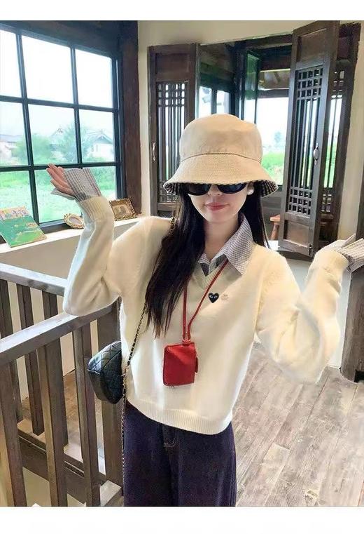 D120834复古学院风松弛感V领假两件针织衫女款 商品图4