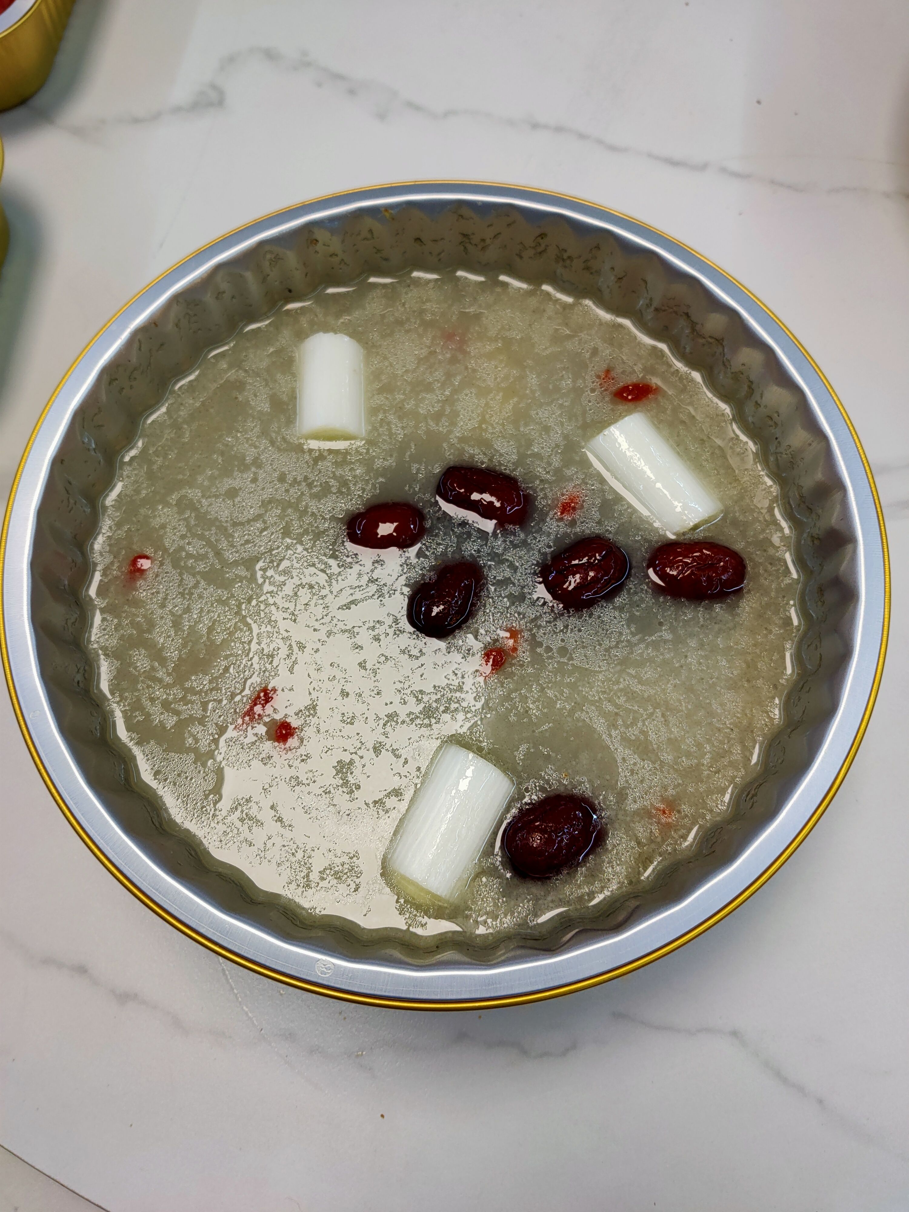 牛骨头炖清汤锅底，1份