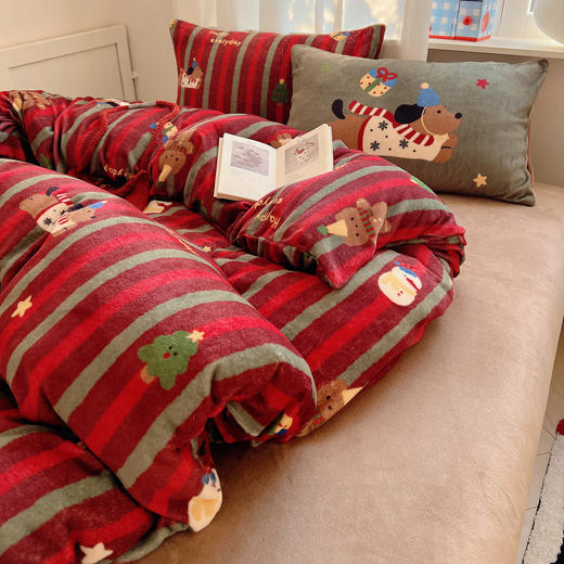 【品牌直发】加倍生活 A类数码印花圣诞新年限定款猫咪小熊加厚牛奶绒系列四件套 商品图4