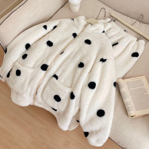 MAD NONO  暖炉抱抱绒套装 | 柔软亲肤 厚度适中又保暖 轻盈舒适 温暖整个冬季 商品图5