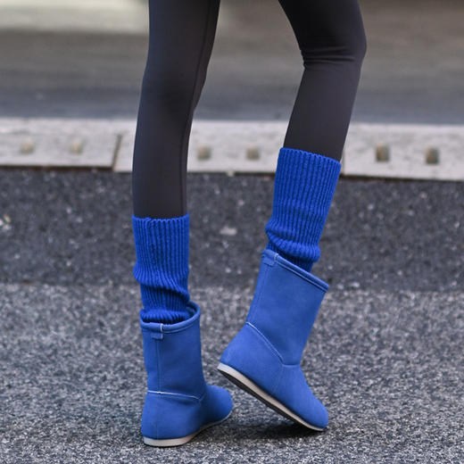 【秋冬时尚叠穿单品】中筒瑜伽袜女时尚潮流百搭条纹学院风袜子 点胶防滑袜底跳操运动袜子 商品图13