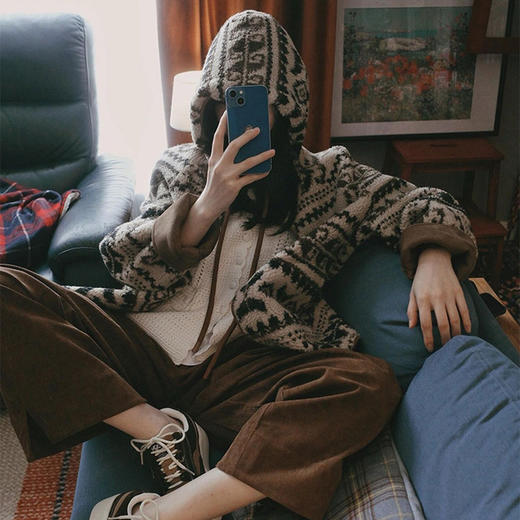 【爆单3-7发货】游牧风费尔岛毛绒外套，重磅780G提花色织环保羊羔毛+皮毛一体环保麂皮绒  层次感很好，超有游牧风氛围，高级感拉满~出片就靠它！ 商品图2