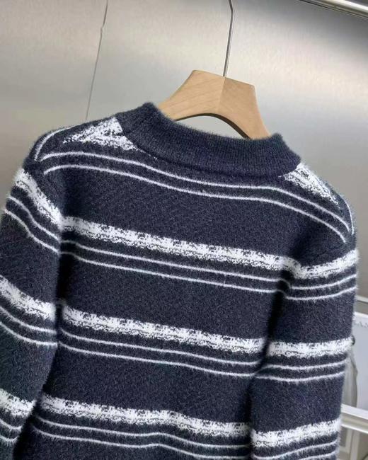 D120849秋冬条纹慵懒风宽松情侣款毛衣针织衫 商品图5