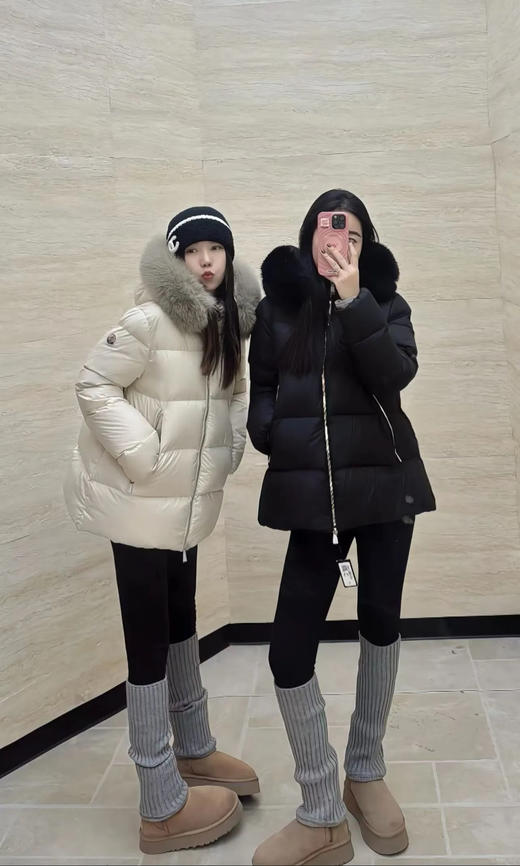 蒙口Laicheful 25冬季新款Laicheful毛领羽绒服 商品图0