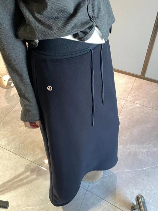 D120846简约舒适高腰抽绳直筒微修身加绒松紧腰半裙 商品图6