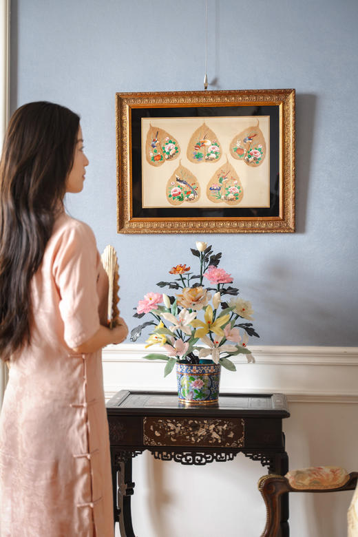 【已售】独角鹿西洋古董19世纪中国清代出品鎏金精雕外框装裱菩提叶彩绘工笔画五件套《花鸟果实》 商品图1