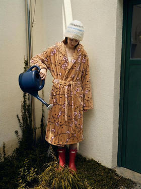 Hello Kitty法兰绒连帽睡袍 焦糖色双面绒慵懒廓形 居家办公 熬夜追剧随意一裹 暖绒绒 行走的云朵被