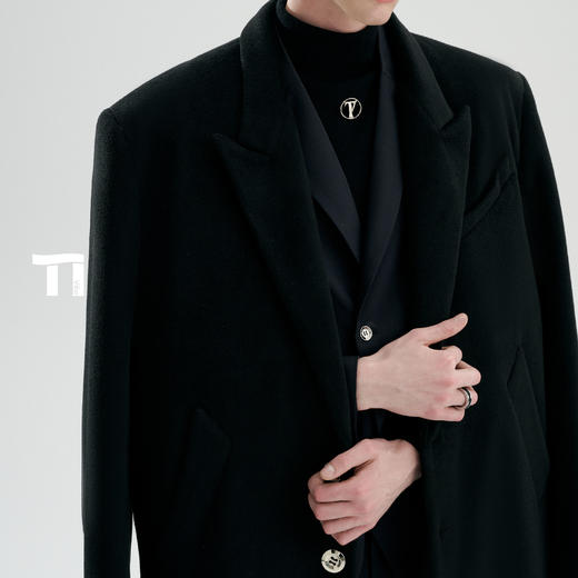 启世录TIWILLTANG“黯曜铉屿”高领主义体贴领间柔光肌理静界打底 商品图4