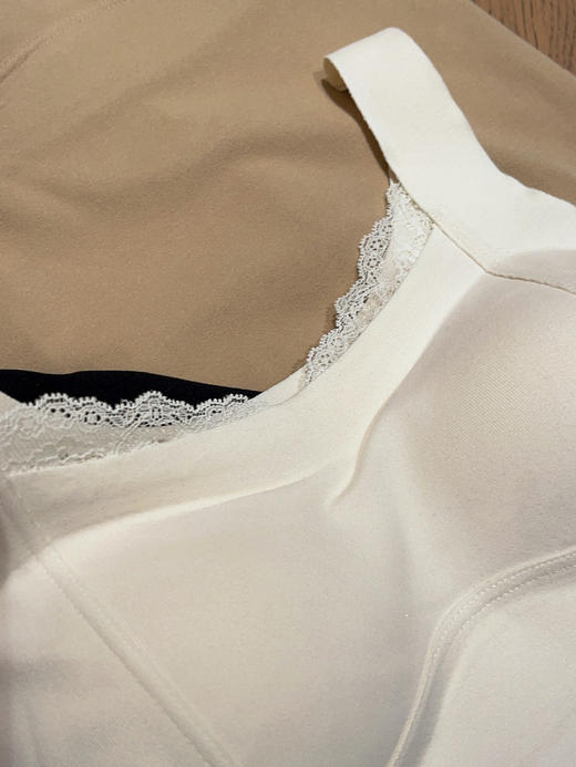 张心子【纯欲天花板】贴身保暖磨毛内衣带胸垫女冬季外穿内搭背心 U2511103 商品图3