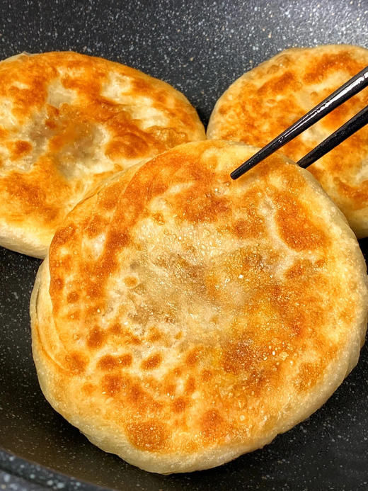 💥限时福利，买3袋多送2袋❗，59💰到手5袋共15片【铁牛福思江陵铁牛饼】一个低至3块💰多💗皮薄馅多💕做法简单，健康早餐新选择🌞 ✅宝藏牛肉饼，传承江陵流传甚广的美食文化  商品图2