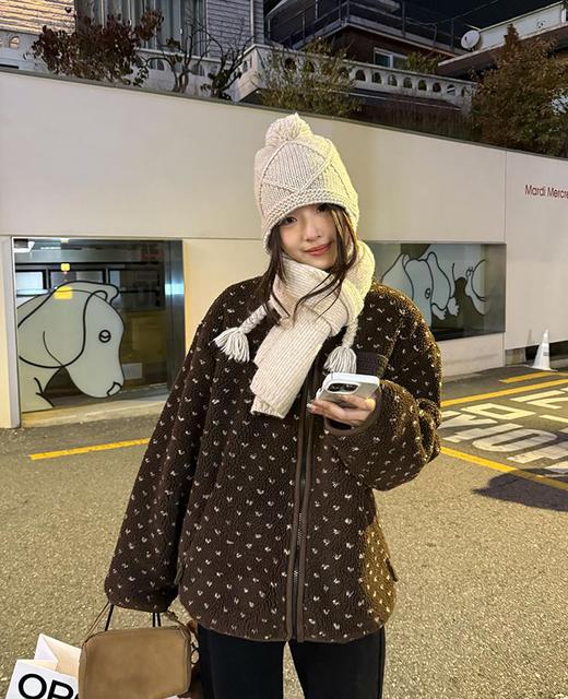 ♥️圣诞限定❗️闭眼冲的冬日外套🔥【AUChris莓莓榛果派羊羔毛针织拼接小口袋宽松厚外套AUC120203】💖双色百搭还抗冻❗️软fufu裹住整个冬天！ 商品图4