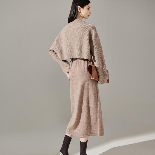 剩S 芳外 100%羊毛针织开衫+羊毛背心裙套装 两件套1659 商品图6