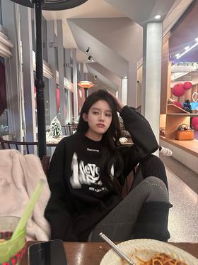  解锁卫衣的万能穿法✨黑色宽松款藏肉一绝