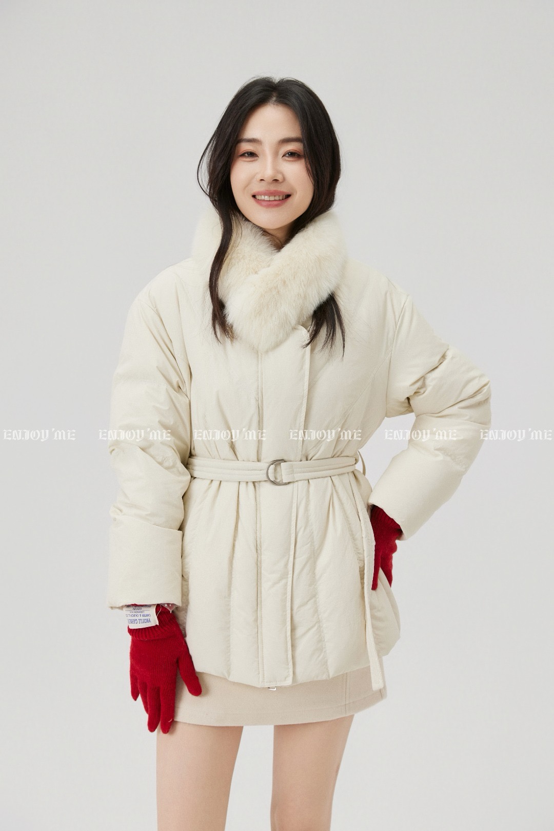 【门店同款】ENJOY冬季“暖冬软糖”狐狸毛围脖收腰羽绒服 168494631