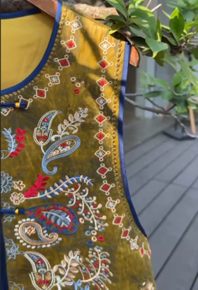 Famecoco范可儿秋款新中式马夹FAD6CA208