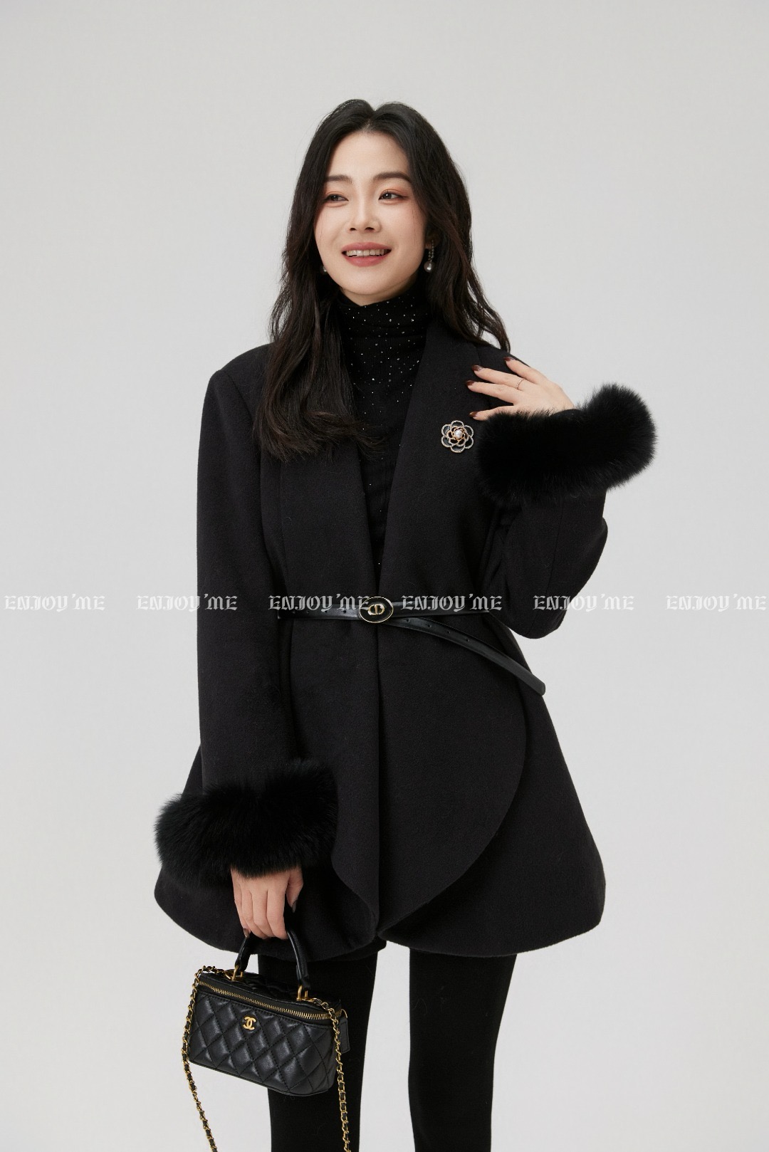 【门店同款】ENJOY冬季“相聚时刻”袖口狐狸毛羽绒外套 168143259