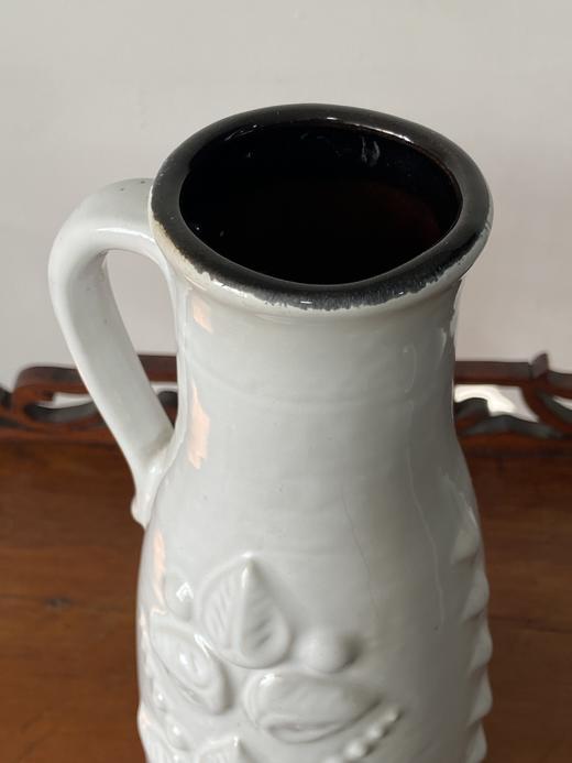 西德Carsten Tonnieshof白色手工花瓶 浮雕单耳 B0294 商品图4