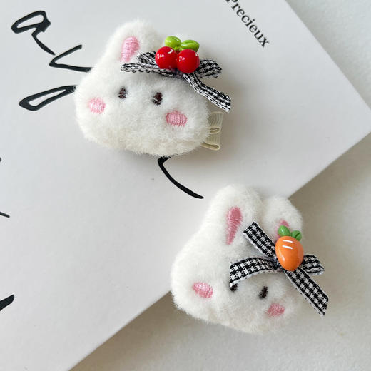 俏皮可爱百搭萌趣绒兔兔对夹-纪念日百货门店同款168043371 商品图3