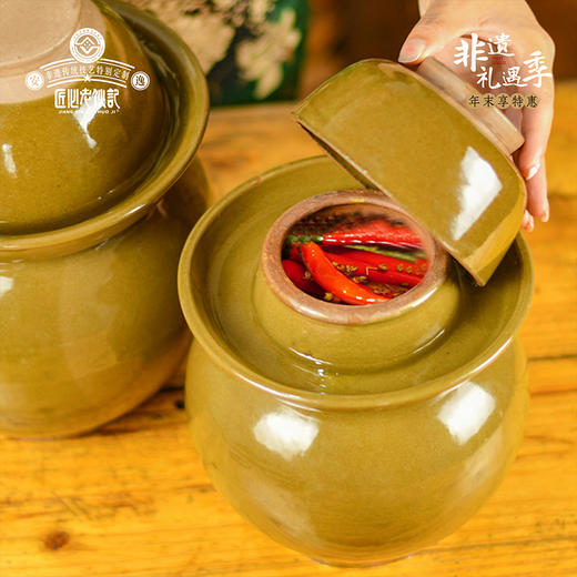#非遗礼遇季#【荣县土陶：泡菜坛】成都手作非遗土陶腌菜罐 正宗四川泡菜坛子家用老式陶瓷酸菜缸 青釉/无釉多种尺寸可选 带内盖防生花密封土陶罐 【非物质文化遗产】清仓活动售完即止 商品图4
