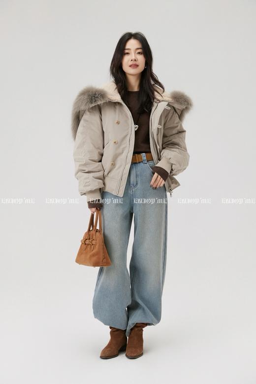 【门店同款】ENJOY冬季“暖冬知性”貉子毛领短款羽绒服 168143849 商品图3