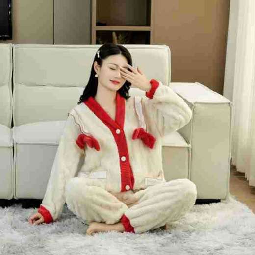 秋冬季珊瑚绒女睡衣加绒加厚法兰绒学生可外穿家居服套装简约休闲 商品图3