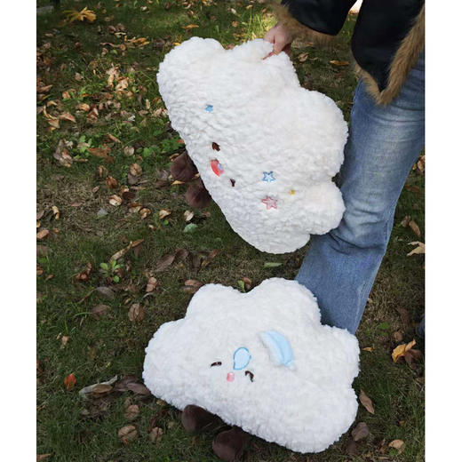 云朵靠垫沙发客厅床上毛绒玩偶公仔抱枕-纪念日百货门店同款168194726 商品图1