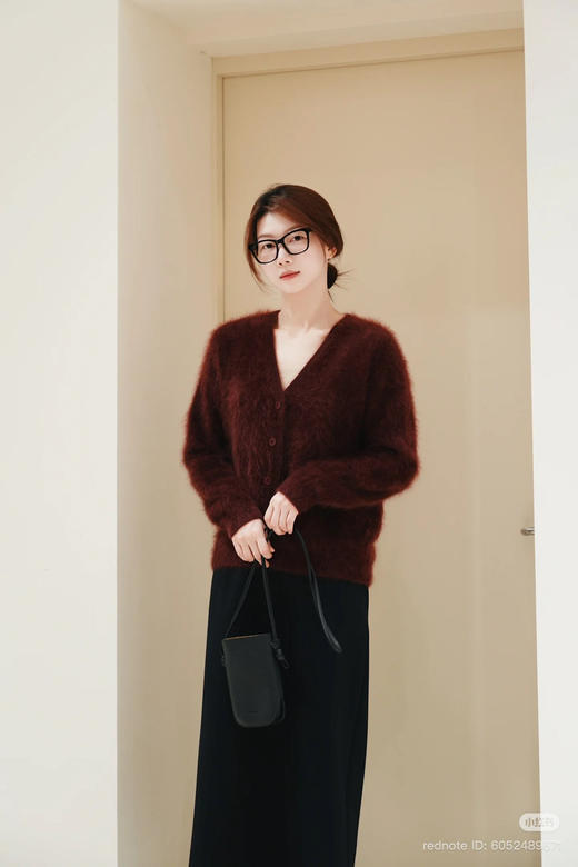 129-10 排他性独家圆正 小禾 红宝石色 羊绒拉绒 皮草质感开衫 贝母logo扣外面没有 商品图8