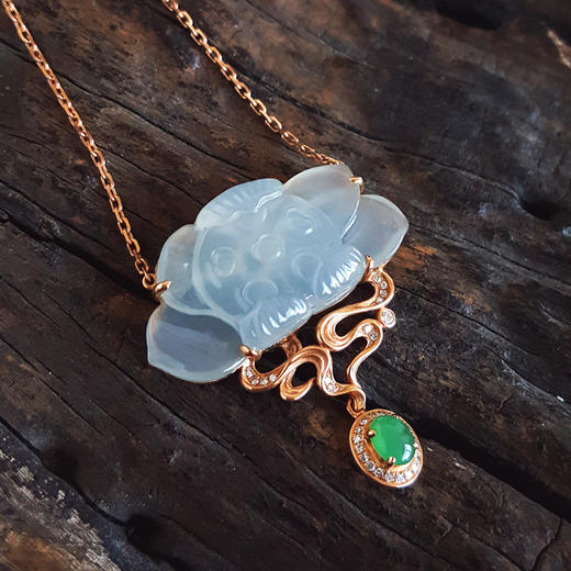 【天然正品】A货翡翠AU750精品玫瑰金镶钻镶天然冰种莲花造型翡翠（高贵，幸福）吊坠项链吊坠：32.1*28.5*6.8MM / 项链：42CM（长度可调节）女士 021225NJM17 商品图4