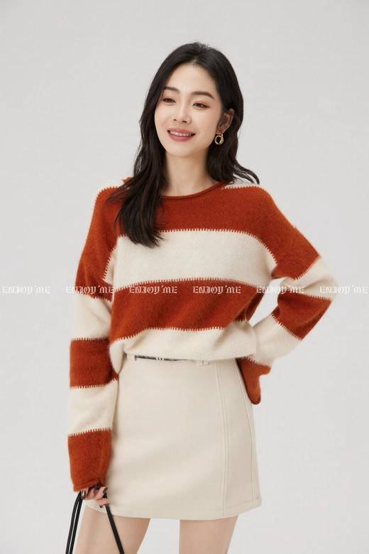 【门店同款】ENJOY冬季“暖冬知性”条纹圆领针织上衣 168046192 商品图0