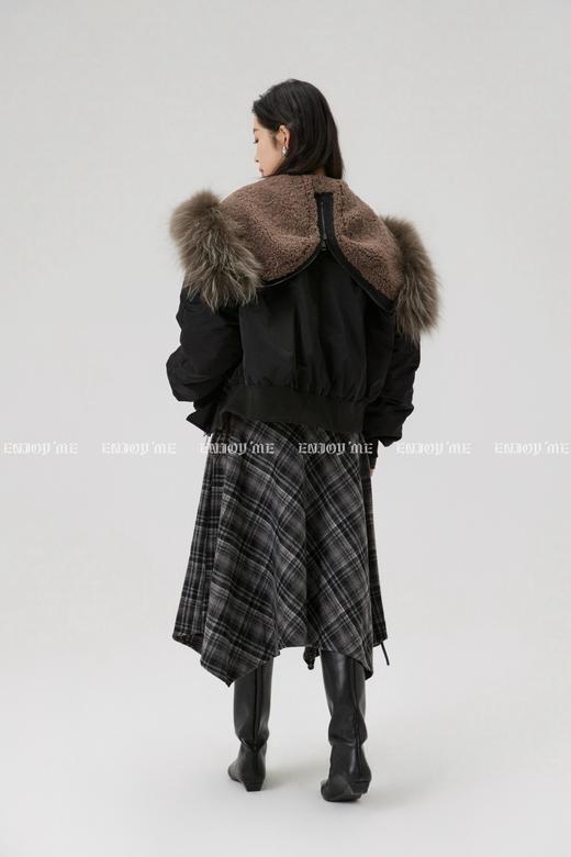 【门店同款】ENJOY冬季“暖冬知性”貉子毛领短款羽绒服 168143849 商品图13