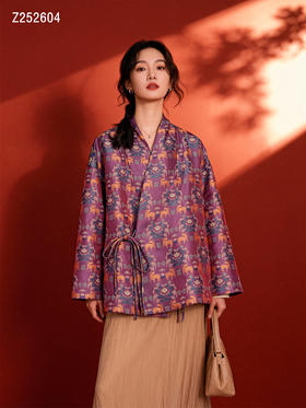 Z252604棉服。